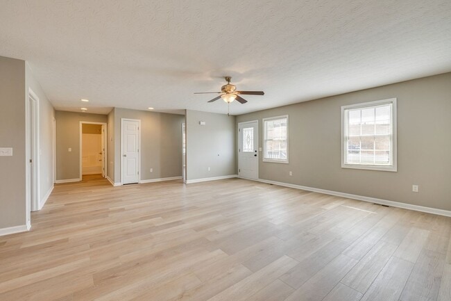 Building Photo - 14245 Lariat Lp