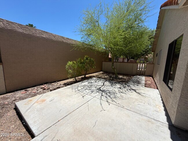 Building Photo - 14607 N Olympic Way