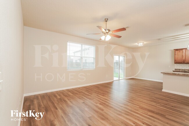 Building Photo - 3526 Summit Oaks Dr