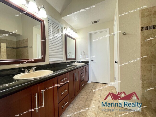 Building Photo - Near Walking Trails and Glen Cove Waterfro...