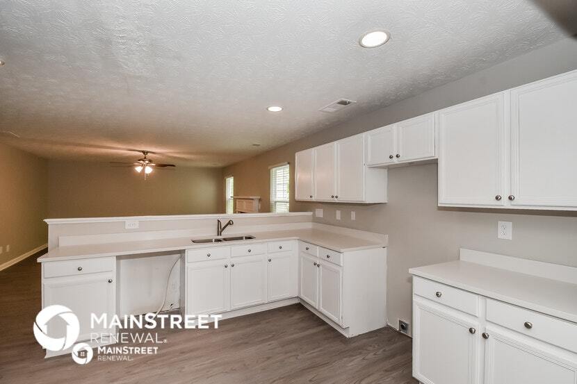 Building Photo - 4524 Parkway Cir
