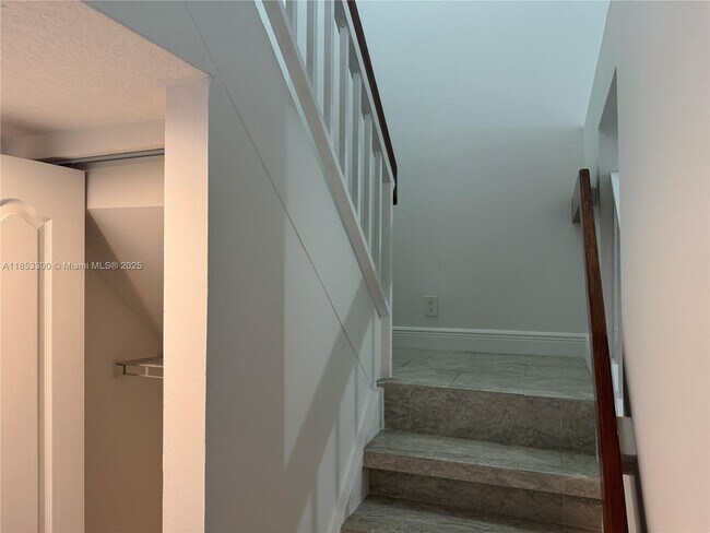 Building Photo - 13910 SW 91st Terrace