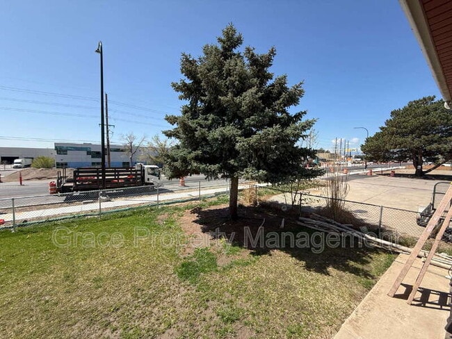 Building Photo - 1149 E 58th Ave