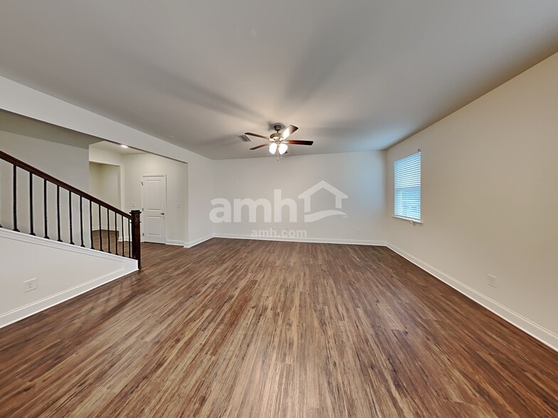 Building Photo - 825 Headland Way