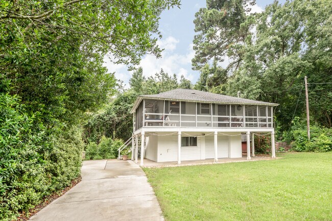 Building Photo - 2243 Guerry Ave