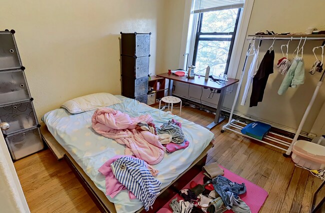 Building Photo - 9/1 Spacious 2BR apartment in South End ne...