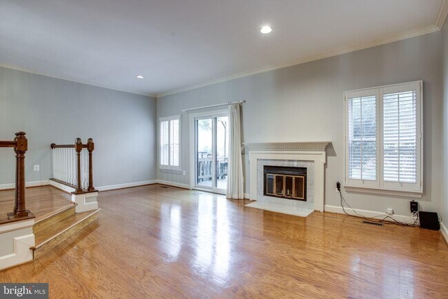 Primary Photo - 1494 Hampton Hill Cir