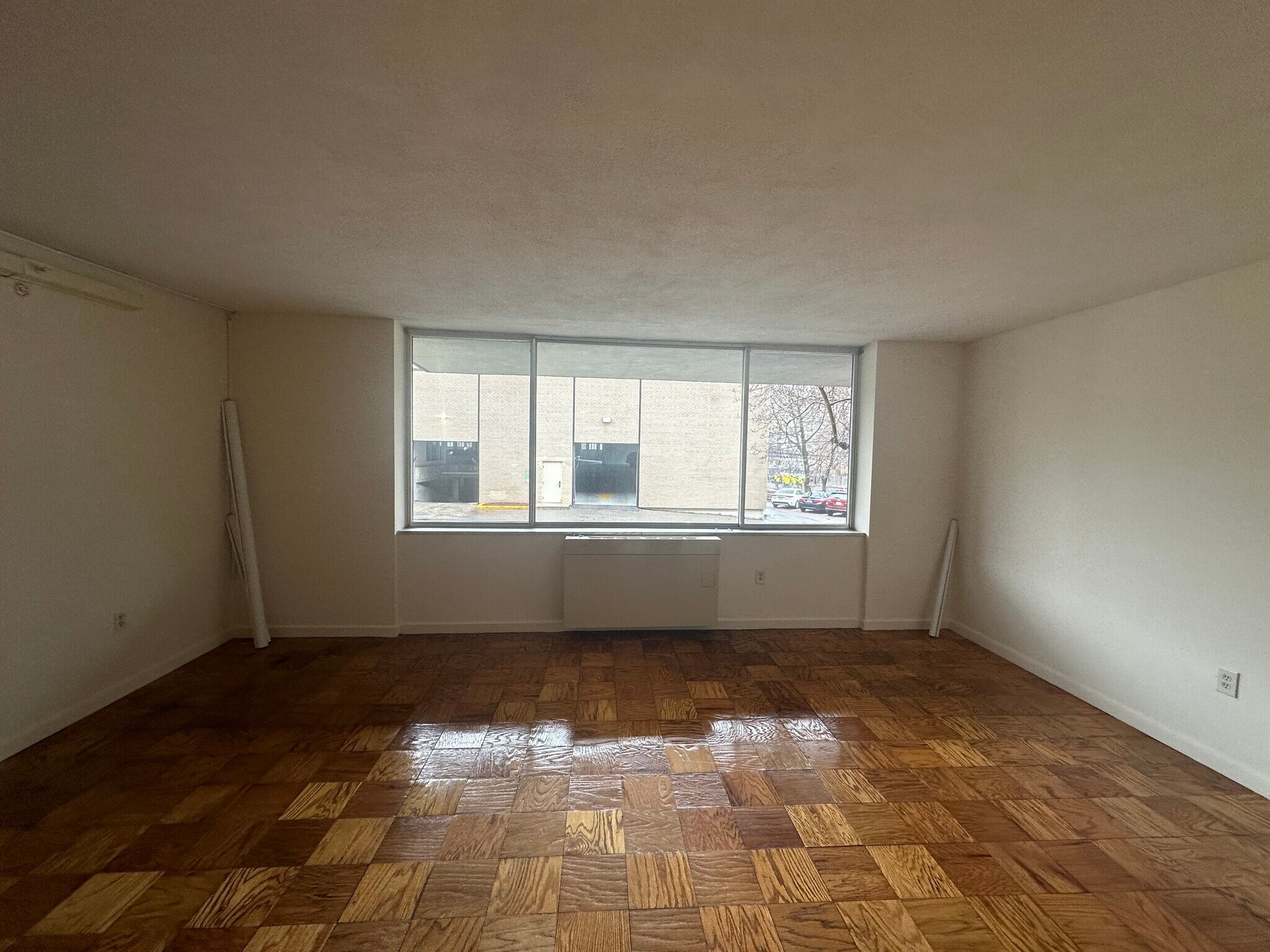 Building Photo - 75 Monmouth St