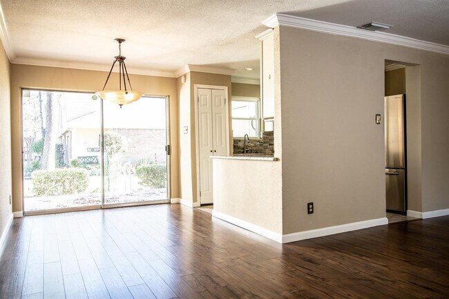 Building Photo - 14515 Wunderlich Dr