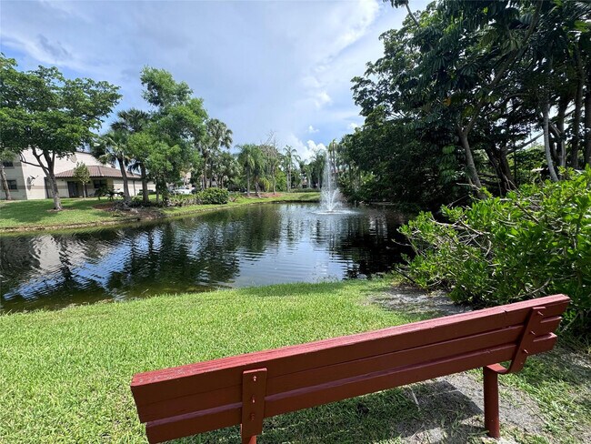 Building Photo - 9968 Nob Hill Ln