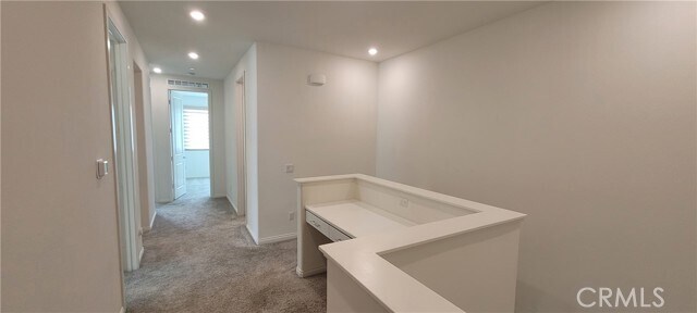 Building Photo - 45 Aria St