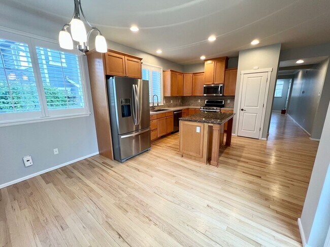 Building Photo - Well maintained 4bd in Lynnwood