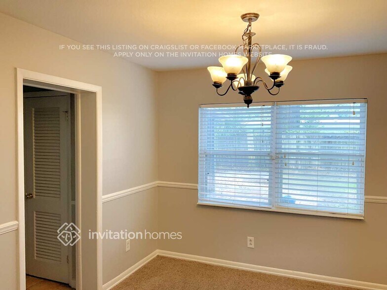Building Photo - 1627 Bentin Dr S