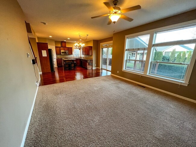 Building Photo - 1164 SW Sequoia Ln