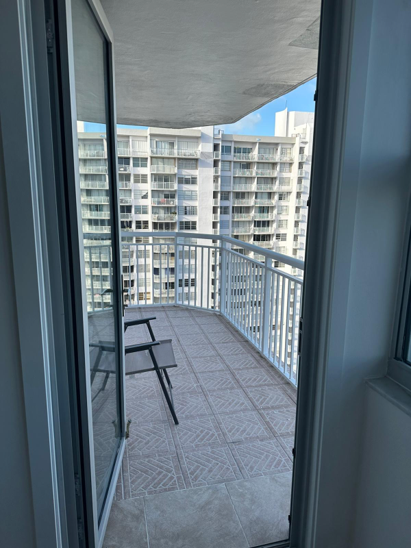 Building Photo - 18041 Biscayne Blvd