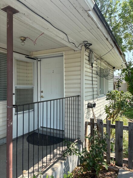 Building Photo - 44 E Claybourne Ave