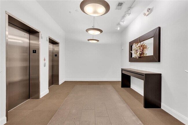 Building Photo - 870 Inman Vlg Pkwy NE