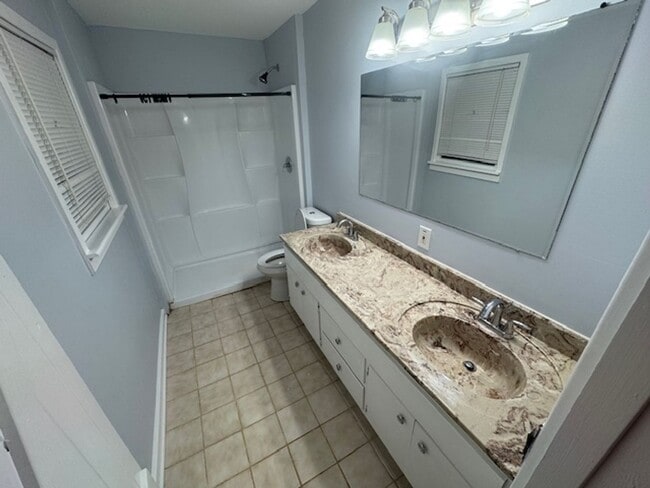 Building Photo - 1795 Antioch Rd