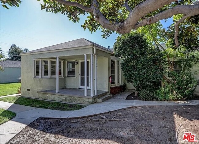 Building Photo - 1430 Ocean Park Blvd