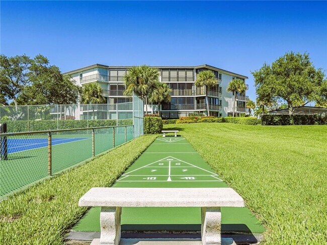 Building Photo - 1821 Mooringline Dr