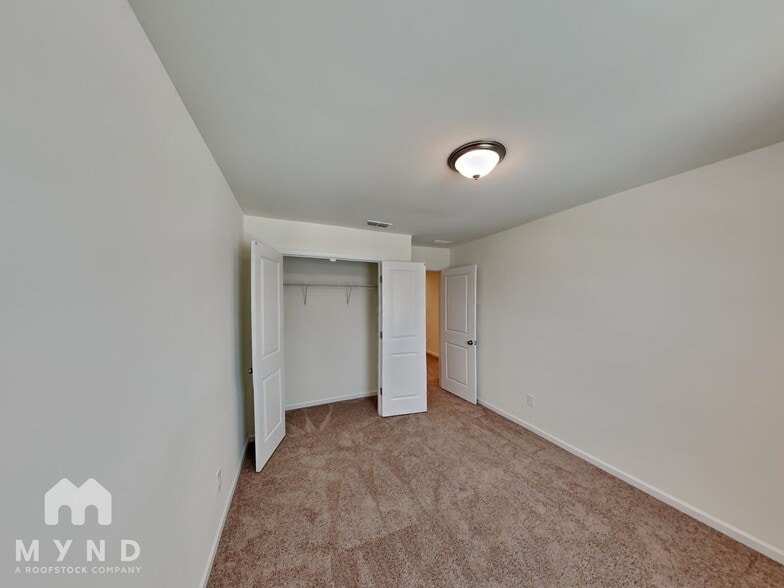 Building Photo - 5213 Maynard Hl Dr