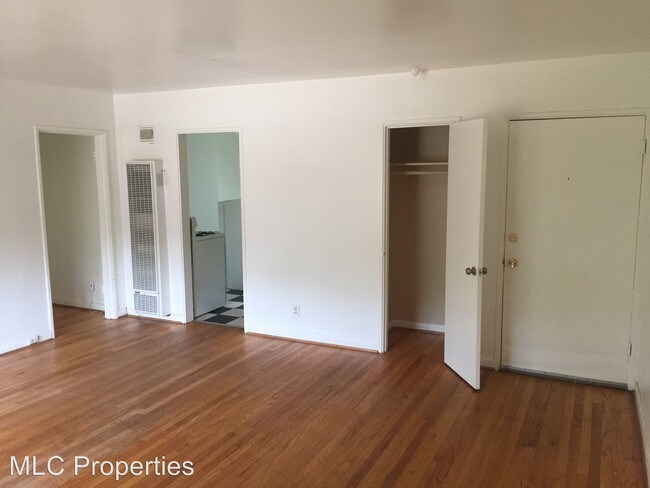 Building Photo - 893 Greenwood Ave