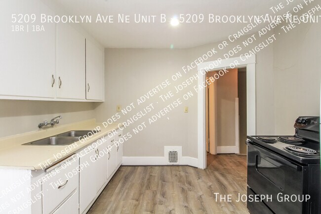 Building Photo - 5209 Brooklyn Ave NE