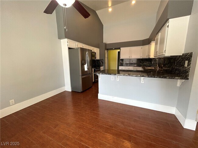 Building Photo - 3436 N Tenaya Wy