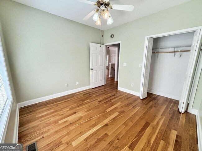 Building Photo - 239 Gallery Ct