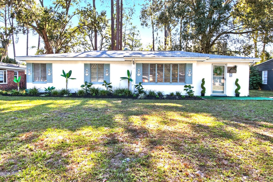 Primary Photo - 2349 Ranchland Dr