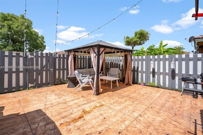 Building Photo - 11112 SW 236th Terrace