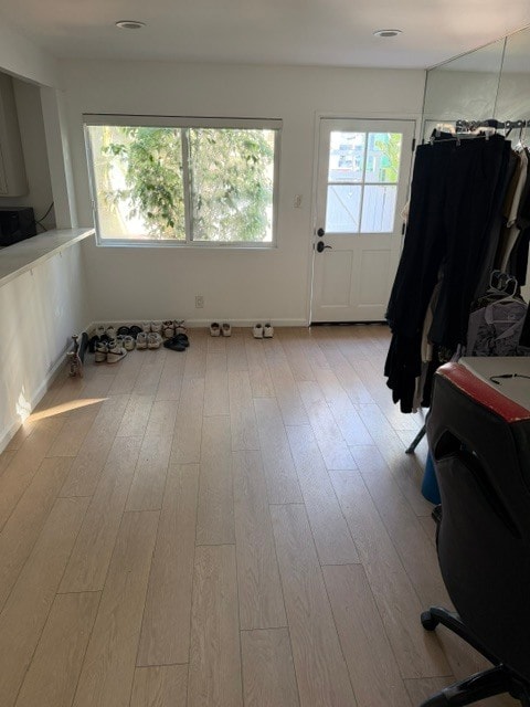 Main entrance/living area - 11 20th Ave