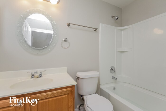 Building Photo - 1310 Berryhill Dr