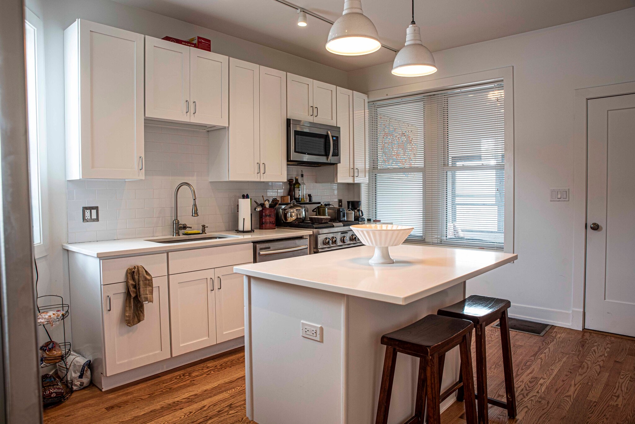 Building Photo - 3112 N California Ave