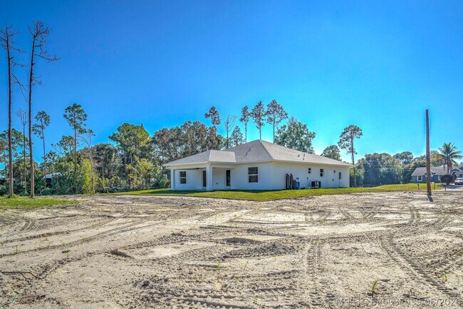 Building Photo - 13875 63rd Rd N
