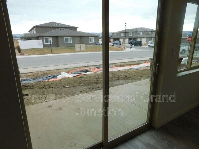 Building Photo - 658 Brookwillow Loop