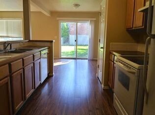 Building Photo - 2202 S Phillippi St