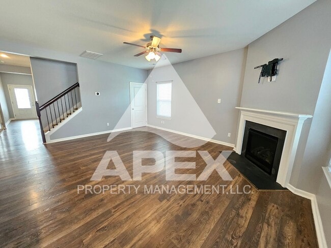 Building Photo - Stunning 5 Bd / 3.5 Ba 2-Story Single Family home in Hardin Valley!