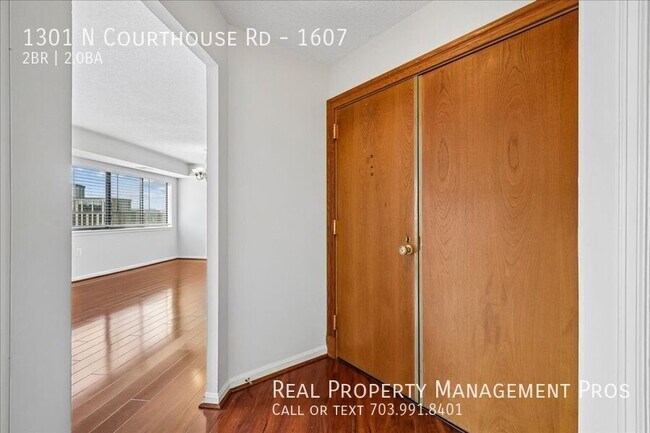 Building Photo - 1301 N Courthouse Rd