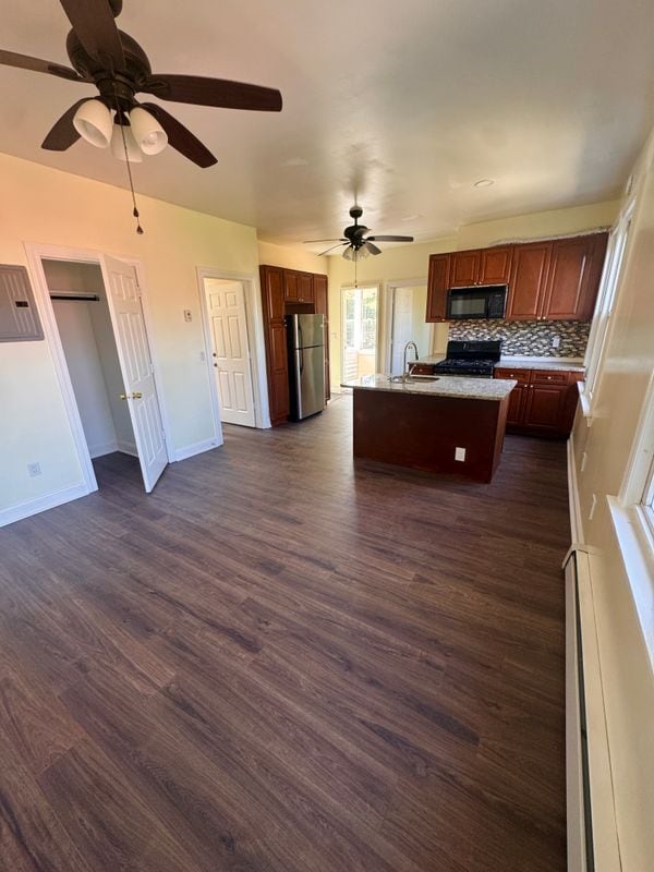Building Photo - 16 Homesite Pkwy
