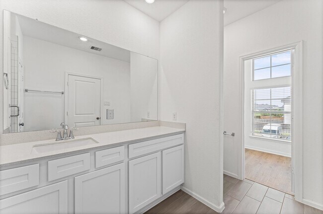 Building Photo - 5667 Foggy Vine Ct