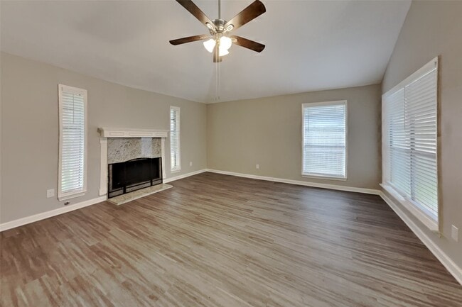 Building Photo - 4935 Northfork Dr