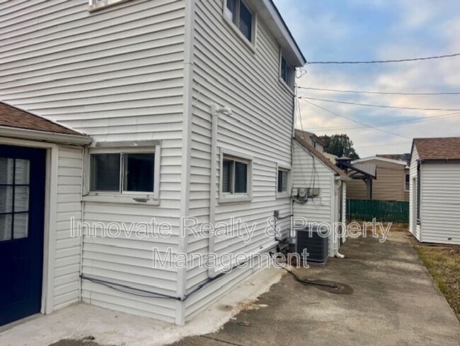 Building Photo - 2819 Comly Rd