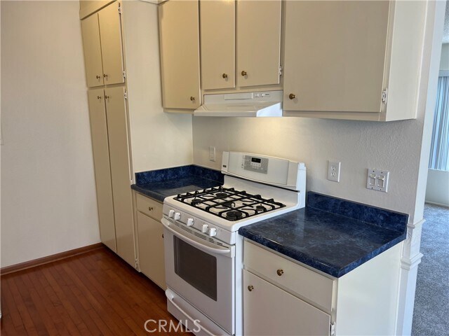 Building Photo - 1350 Cabrillo Park Dr