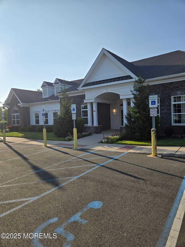 Building Photo - 28 Radford Ct