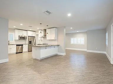 Building Photo - Beautiful Virginia Park Home | Huge Backyard + Pet Friendly
