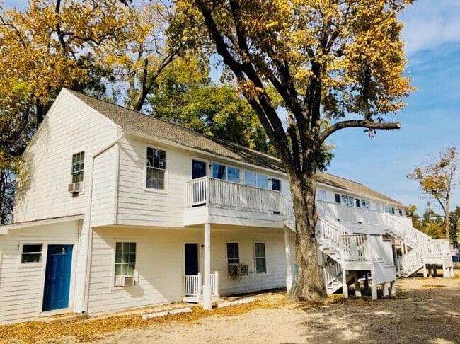 Primary Photo - 1148 W 20th St