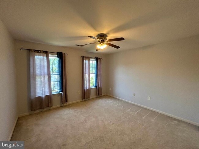 Building Photo - 13220 Willow Point Dr