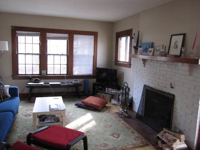 Building Photo - 806 S Lynn St