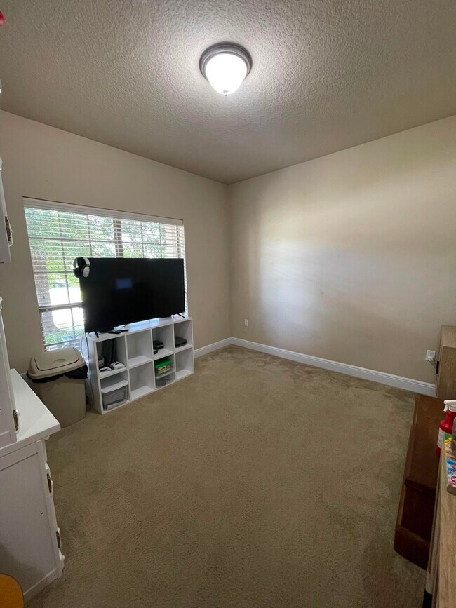 Building Photo - 514 Pheasant Trail